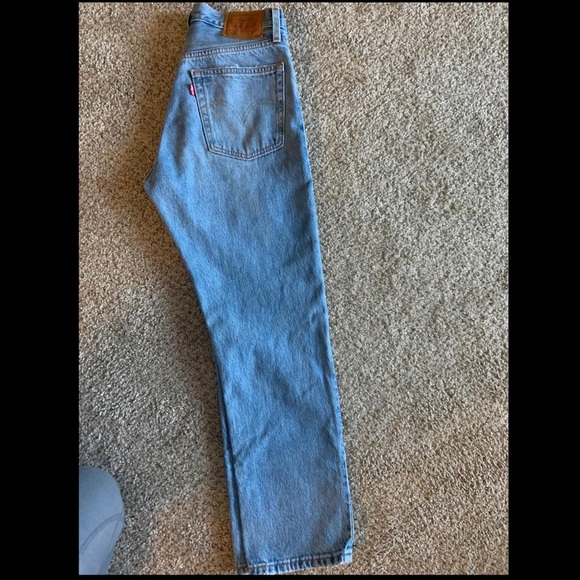 Levi’s mom jeans - Picture 3 of 3